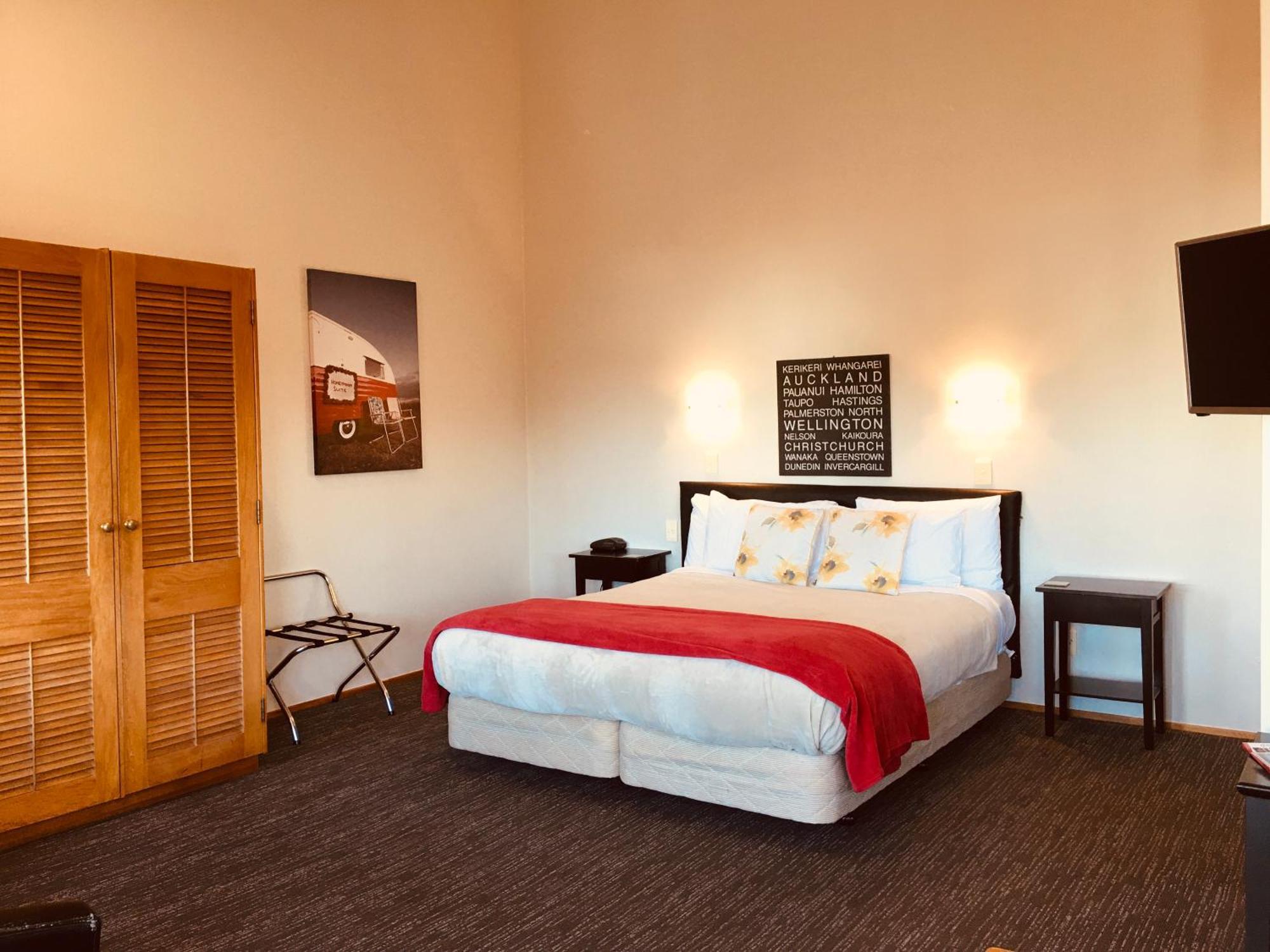 Cascades Lakefront Motel Таупо Екстер'єр фото A room at the Hotel Valley Ho